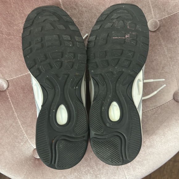 Nike Air Max - Picture 4 of 4